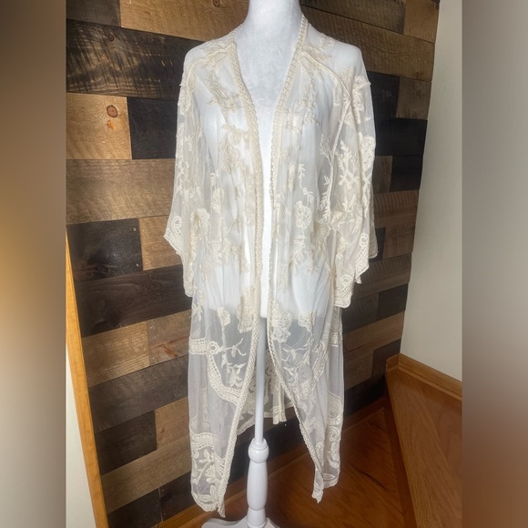 Anna-Kaci California Elegant Sheer Lace Kimono, Size Medium - Picture 1 of 5